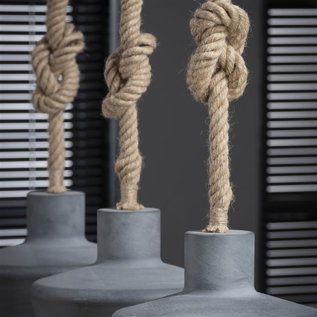 De industriële hanglamp Ferrol 3-lichts touw