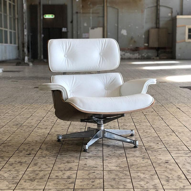 Eames Lounge Chair wit - Charles & Ray Eames