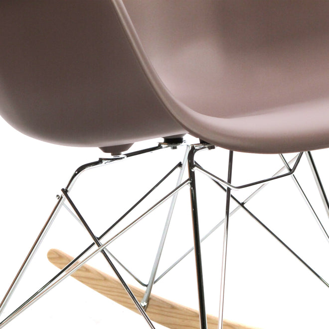 Eames RAR schommelstoel mauve grijs - Charles en Ray Eames