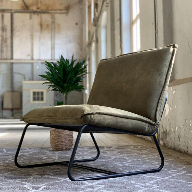 De industriële fauteuil Dante olijf groen