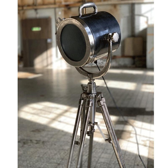 Industriële vloerlamp Quin Raw nickel