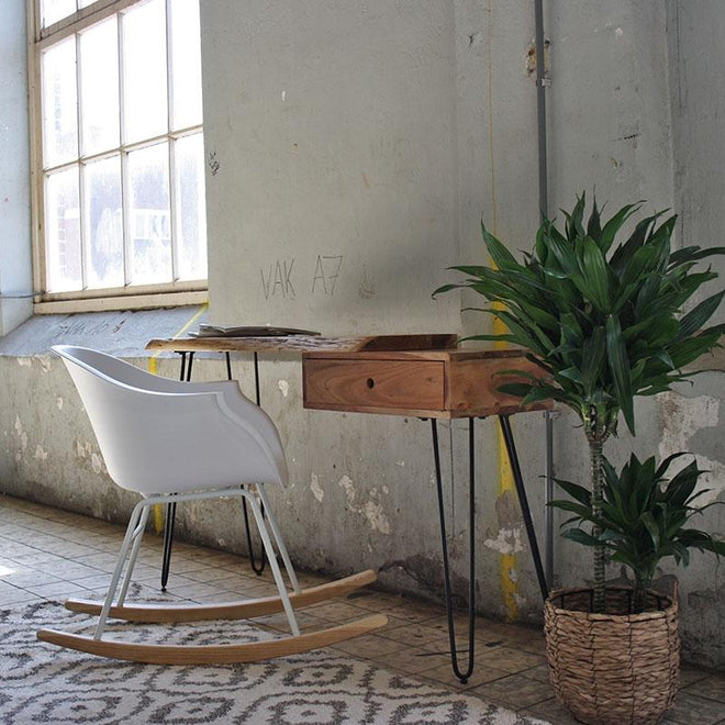 Scandinavische Design schommelstoel Miami wit
