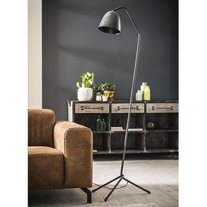 De industriële vloerlamp Waldo vintage